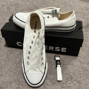 NWT Converse Slip On + Laces
